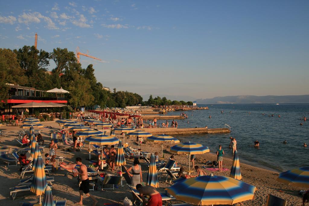 Apartments Agape Crikvenica Eksteriør bilde